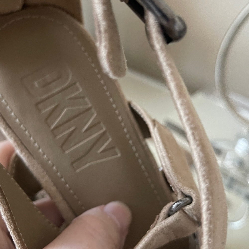 DKNY Women's Essential Baby Slide Sandal Elegant Tan Strappy Heels - Picture 11 of 14